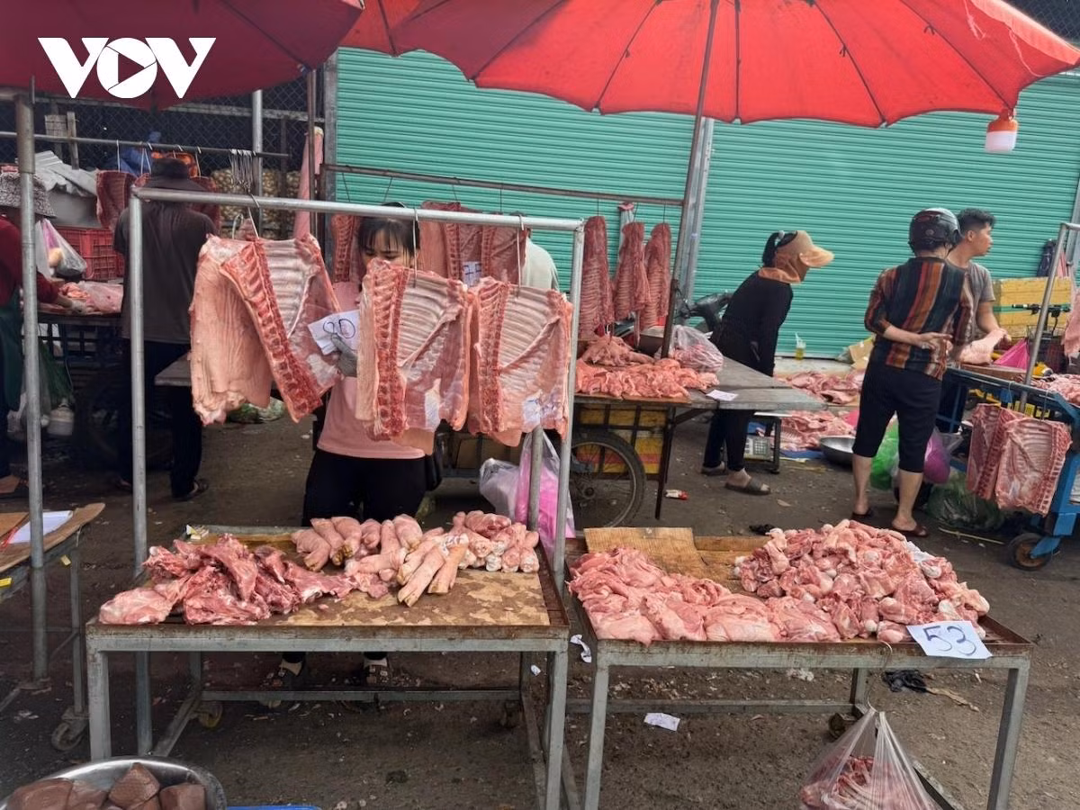 Giá sườn heo là 80.000 đồng/kg còn xương là 53.000 đồng Giá sườn heo là 80.000 đồng/kg còn xương là 53.000 đồng