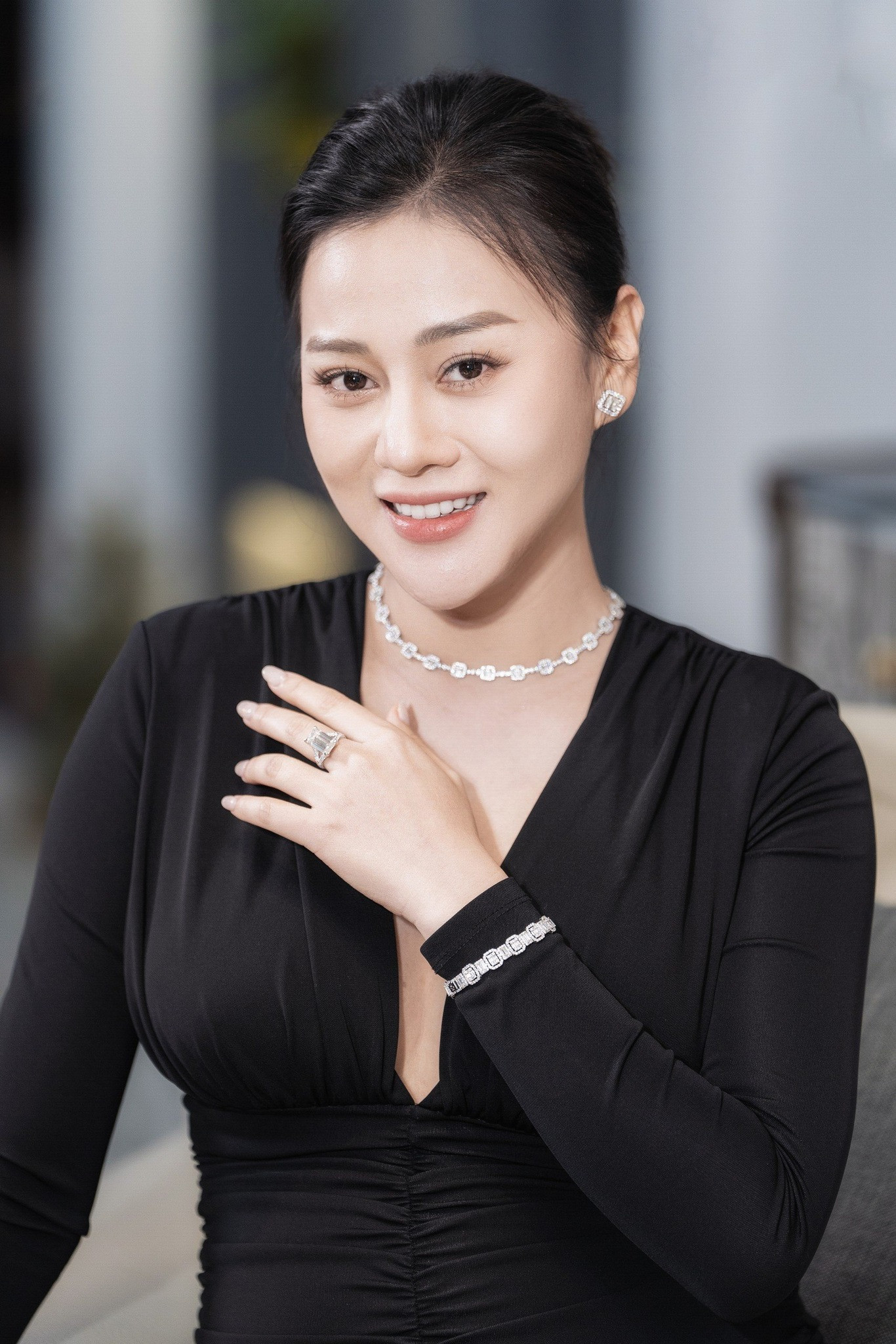 Phương Oanh sẵn sàng đón năm mới Giáp Thìn.