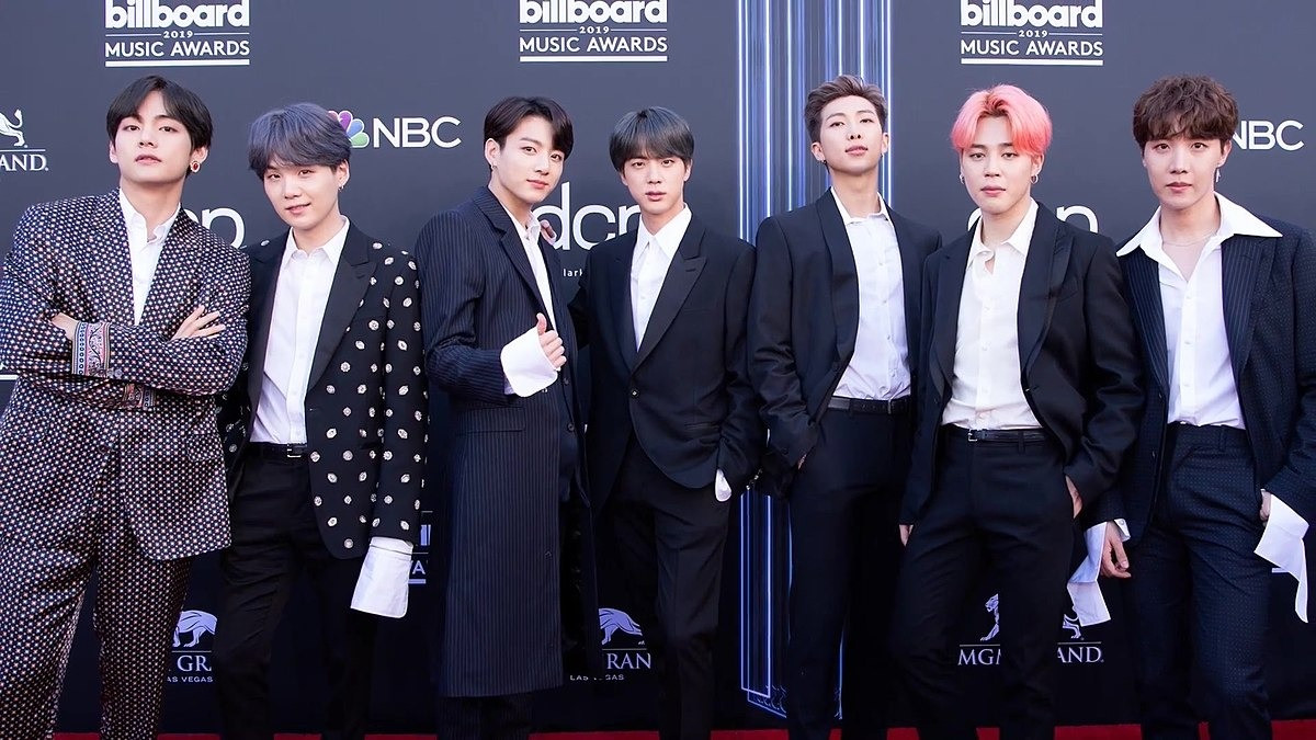 BTS dự định tái hợp năm 2025. BTS dự định tái hợp năm 2025.