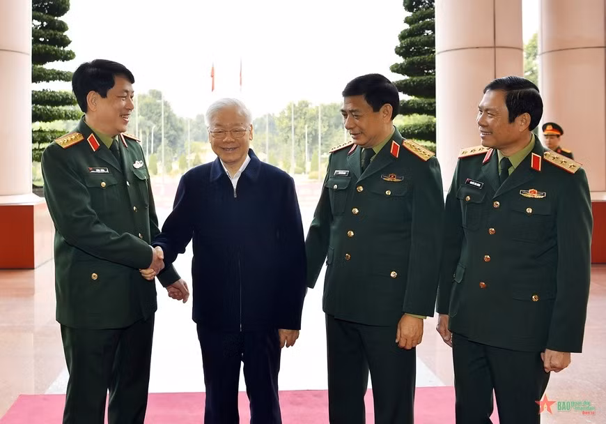Lãnh đạo Quân ủy Trung ương, Bộ Quốc phòng đón Tổng Bí thư Nguyễn Phú Trọng dự Hội nghị lần thứ tám, Quân ủy Trung ương nhiệm kỳ 2020-2025. Ảnh chụp ngày 25/12/2023. Ảnh: Tuấn Huy.