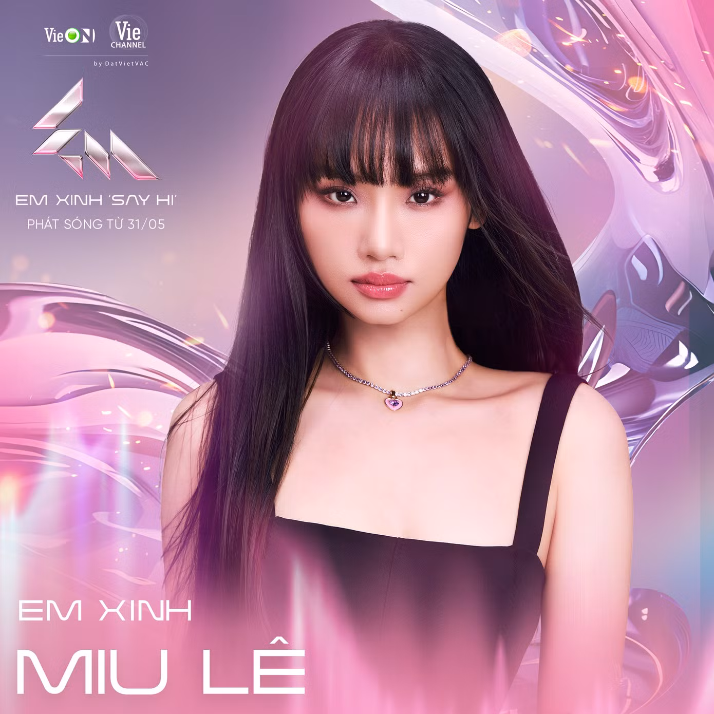 Bảo Anh từ "chị đẹp" chuyển thành "em xinh". Bảo Anh từ "chị đẹp" chuyển thành "em xinh".