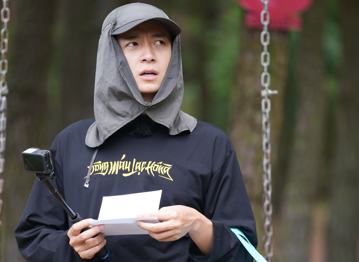 Nhiều cảnh quảng cáo lồng ghép lộ liễu. Ảnh: NSX.