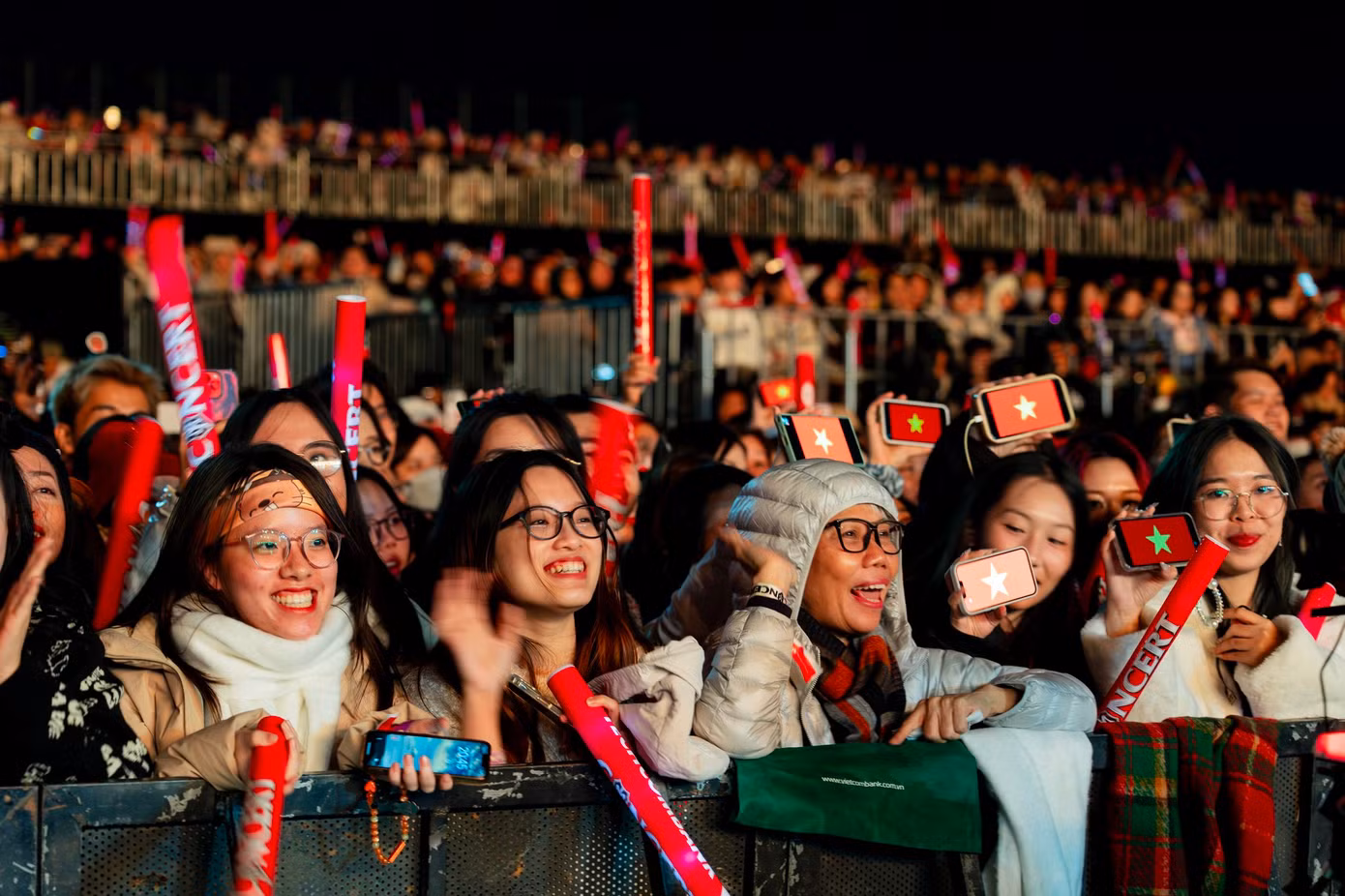 Bắt đầu khởi chiếu từ mùa hè 2024, sức nóng của dàn anh trai chưa hề giảm nhiệt. Bắt đầu khởi chiếu từ mùa hè 2024, sức nóng của dàn anh trai chưa hề giảm nhiệt.