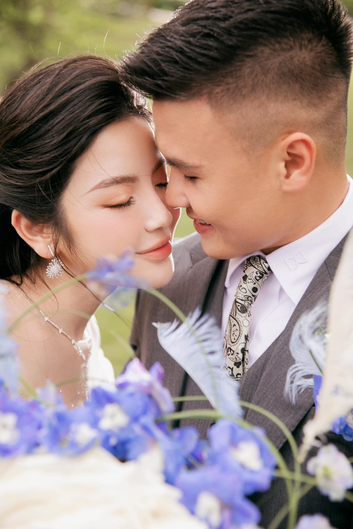 Tại tiệc thân mật, Chu Thanh Huyền và Quang Hải thông báo chuẩn bị đón con trai đầu lòng. Ảnh: Chu Thanh Huyền.