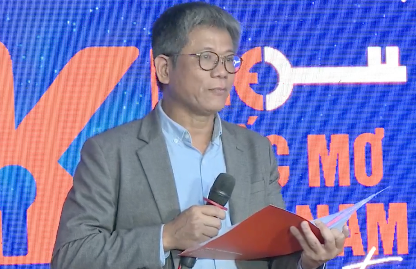 Ông Phạm Quốc Thắng, Phó Tổng Biên tập VTV Times tại sự kiện ra mắt chương trình thực tế.