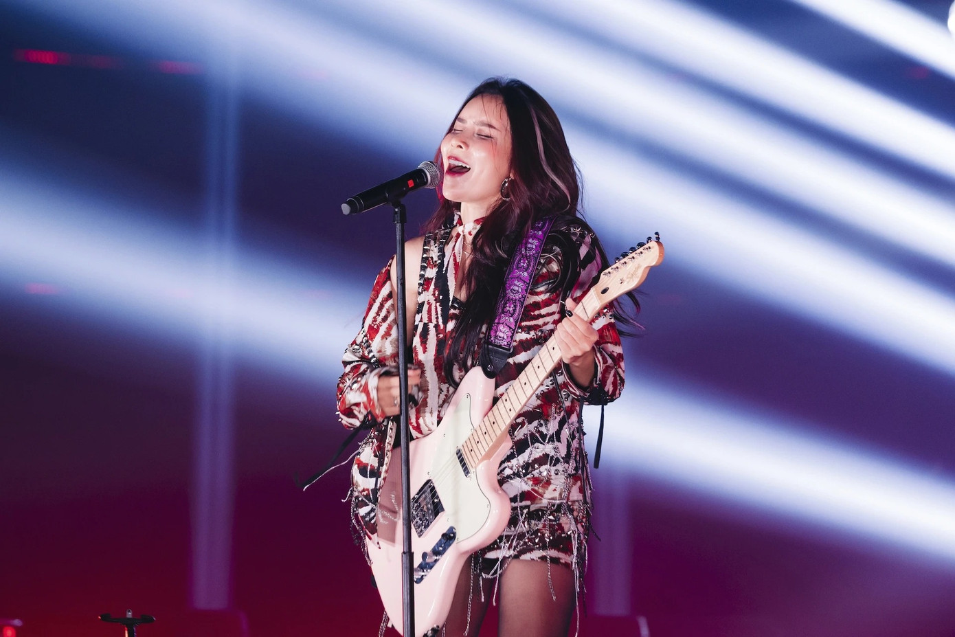 Lưu Hương Giang thử thách bản thân với nhiều phong cách mới nhưng kết quả nhận lại không được như ý.