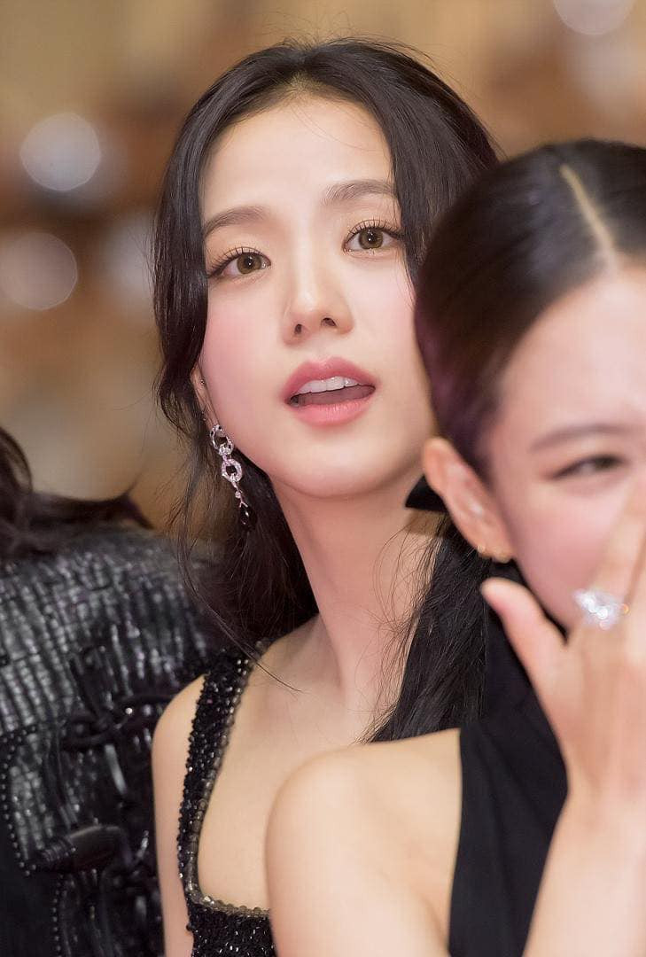 Hình ảnh của các thành viên BlackPink trong sự kiện. Hình ảnh của các thành viên BlackPink trong sự kiện.