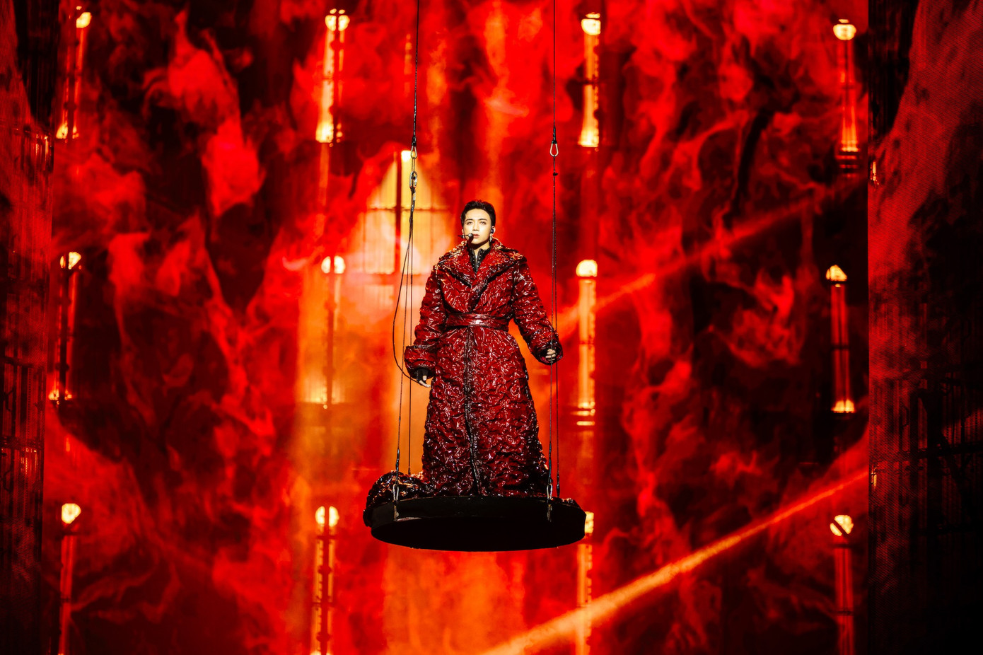 Tối 25/5, đêm đầu tiên của Soobin Live Concert: All-Rounder diễn ra tại Nhà thi đấu Quần Ngựa (Hà Nội) thu hút hàng nghìn khán giả. Đây là concert solo đầu tiên của Soobin, do chính nam ca sĩ lên ý tưởng và cùng ê-kíp tổ chức thực hiện trong nhiều tháng.