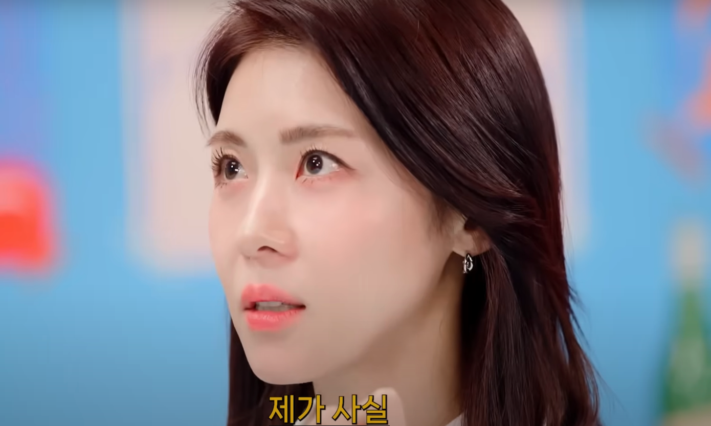 Giai đoạn 2016-2017 xảy ra biến cố lớn trong cuộc đời nữ diễn viên. Cô mất cha và em trai chỉ trong vòng chưa đầy một năm. Cú sốc tinh thần khiến Ha Ji Won gần như vắng bóng khỏi showbiz suốt hai năm. Kể từ đó, cô ít nhận dự án mới, chọn sống kín tiếng và chỉ xuất hiện tại một số sự kiện quan trọng.