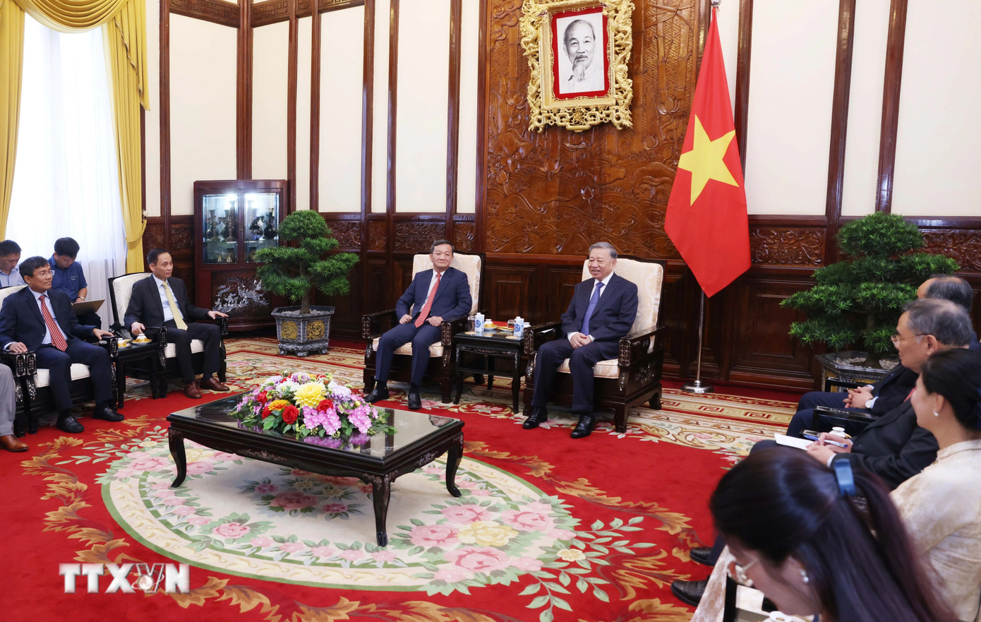 Tổng Bí thư, Chủ tịch nước Tô Lâm chủ trì phân công nhiệm vụ cho ông Nguyễn Minh Tâm. (Ảnh: Lâm Khánh/TTXVN)