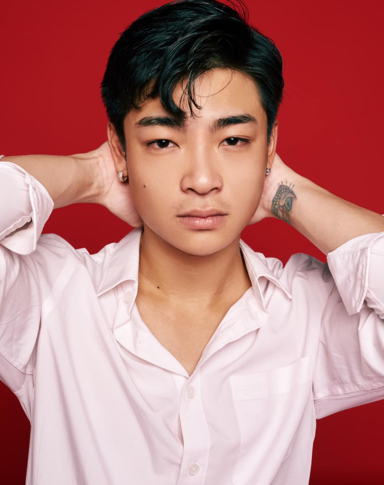 Võ Hoài Vũ (trái) - con trai Võ Hoài Nam, Gia Bảo - con trai NSND Công Lý và MC Thảo Vân, đều đang có phim đang lên sóng VTV.