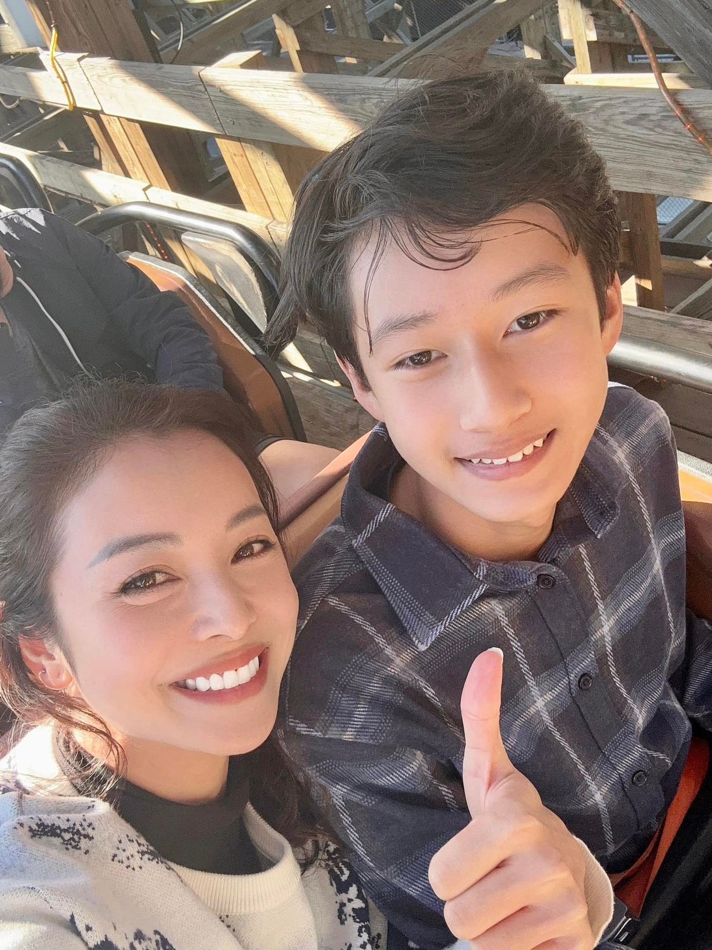 Theo lời Jennifer Phạm, Bảo Nam là đứa trẻ hiền lành, ngoan ngoãn, ít nói nhưng sống tình cảm. Ở độ tuổi dậy thì, Quang Dũng nhận ra con đang lớn nhanh, thích ở không gian riêng, có nhiều sự thay đổi đáng kể. Mỗi lần gặp mặt, anh giữ không khí vui vẻ, tránh việc dạy dỗ, o ép con.