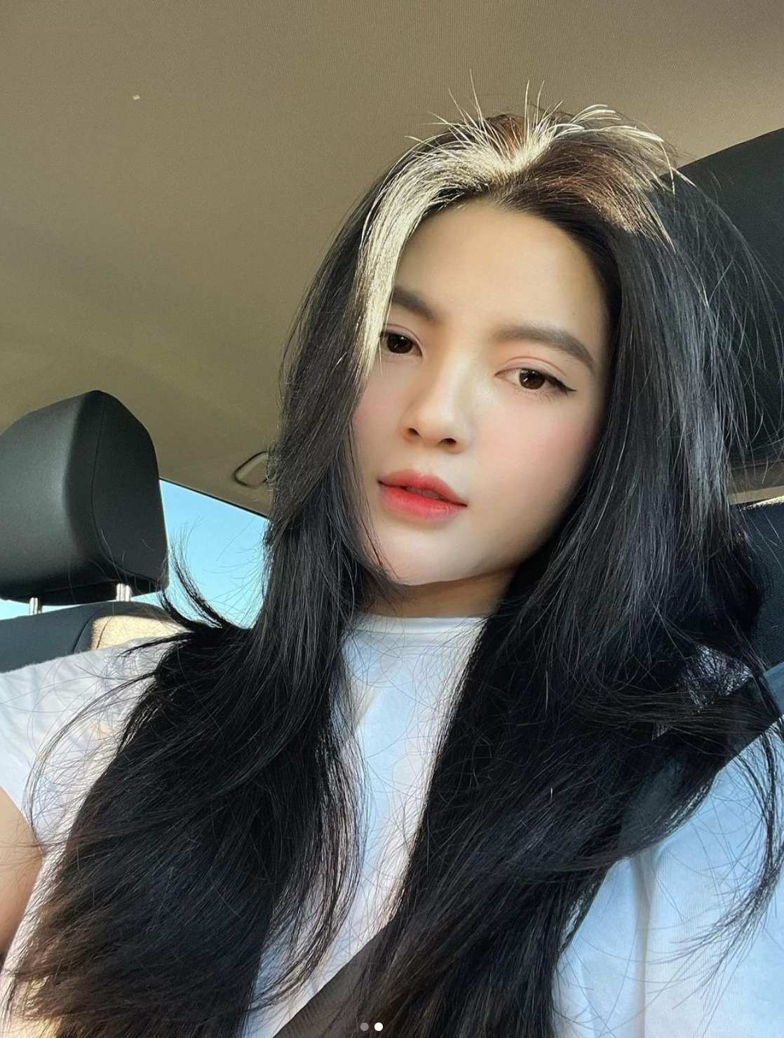 Cận cảnh nhan sắc bạn gái Quang Hải. Nhiều khán giả nhận xét Chu Thanh Huyền có nét phu thê với nam cầu thủ.