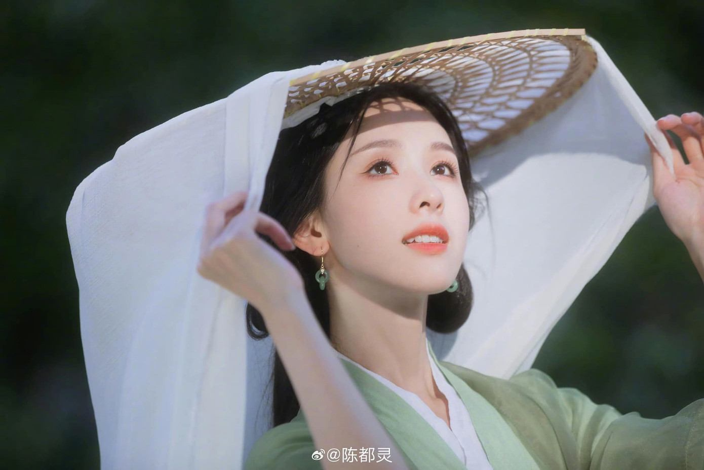 Phong độ diễn xuất trồi sụt của Đô Linh khiến cô chưa thể bật lên, song trong năm 2023, nữ diễn viên có nhiều cơ hội thể hiện tài năng, liên tiếp nhận các tác phẩm lớn.