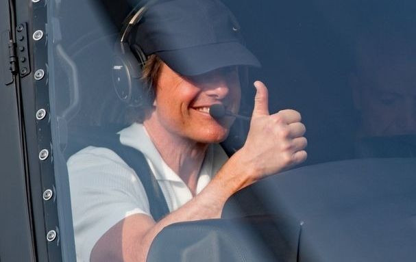 Tom Cruise trở về London bằng trực thăng sau lễ bế mạc Thế vận hội Olympic ở Paris để nghỉ ngơi một tuần.