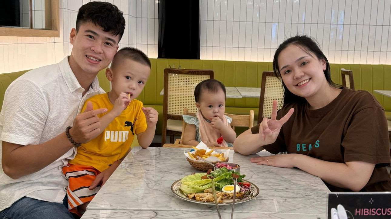 Gia đình cầu thủ Duy Mạnh. Gia đình cầu thủ Duy Mạnh.