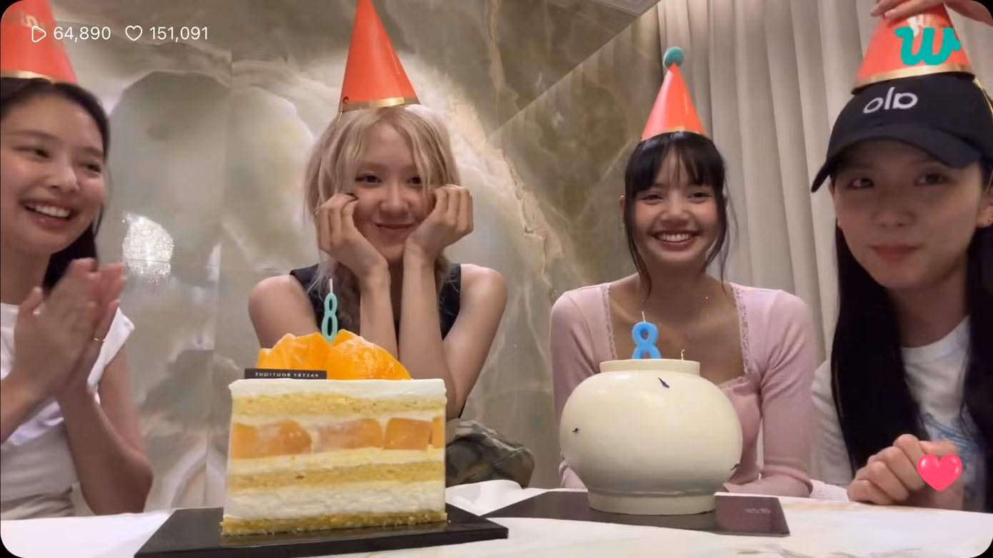 BlackPink gặp mặt đông đủ.