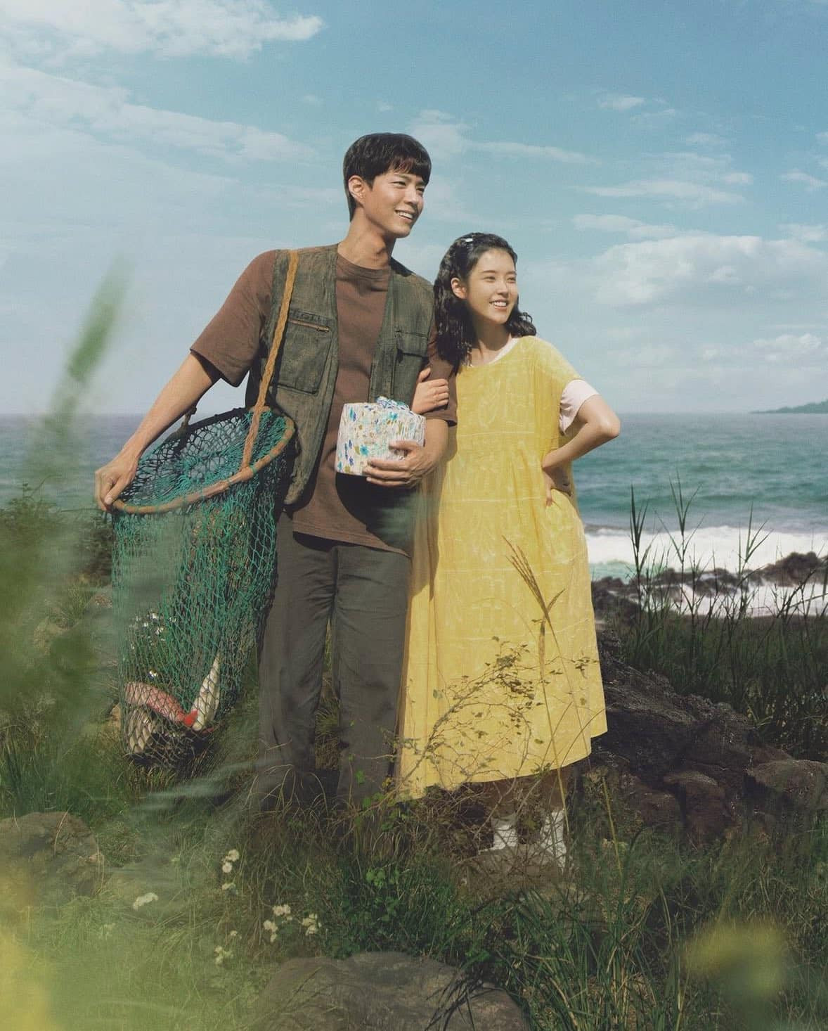 Màn kết hợp ăn ý giữa IU và Park Bo Gum khiến phim "bùng nổ". Màn kết hợp ăn ý giữa IU và Park Bo Gum khiến phim "bùng nổ".