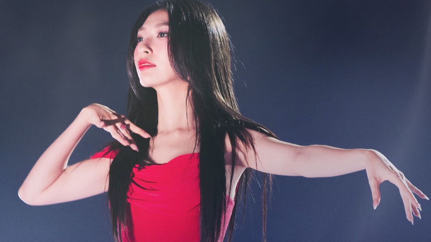 Nhiều ca khúc hot hit một thời được các nghệ sĩ mang lên sân khấu Chị đẹp.