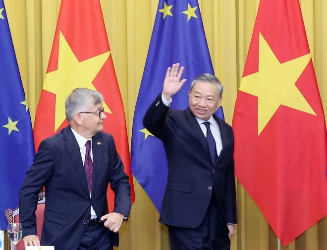 Chủ tịch nước Tô Lâm chủ trì buổi tiếp Đại sứ các nước Liên minh châu Âu. (Ảnh: Nhan Sáng/TTXVN). Chủ tịch nước Tô Lâm chủ trì buổi tiếp Đại sứ các nước Liên minh châu Âu. (Ảnh: Nhan Sáng/TTXVN).