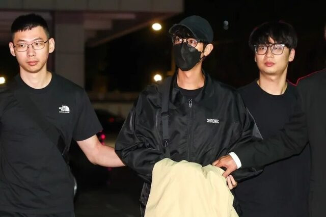 Cơ quan chức năng cho biết có 11 nghệ sĩ bị điều tra trốn nghĩa vụ quân sự bằng cách giả mạo giấy tờ y tế.