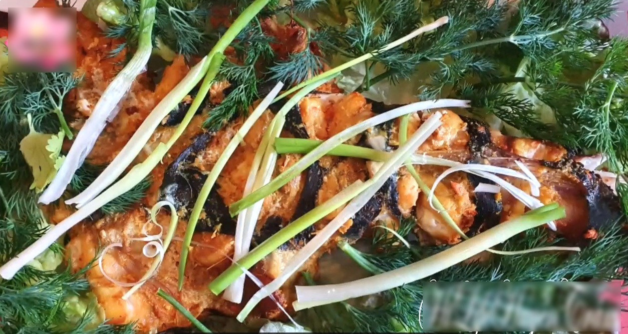 Món cá mặt quỷ nướng riềng mẻ. Ảnh: HT Life.