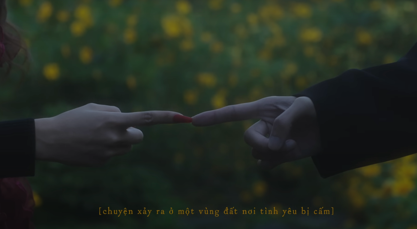 Ca khúc Miền đất hứa, Hoàng Thùy Linh “thả tim” cho bình luận của khán giả khi nói về đôi tình nhân trong MV, vì tình yêu đã phá vỡ rào cản, khuôn khổ để trốn chạy và đến với nhau.