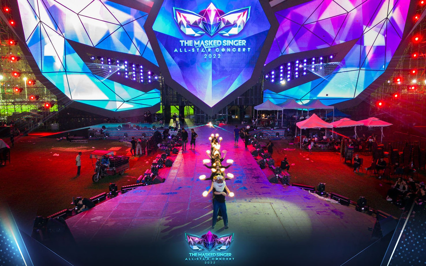 Nhiều bất cập trong đêm concert Ca sĩ mặt nạ mùa hai khiến khán giả lo lắng sẽ đi vào vết xe đổ như mùa một.