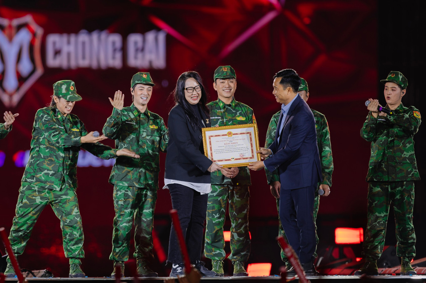 Trong đêm nhạc, chương trình ATVNCG nhận bằng khen của Đài Truyền hình Việt Nam vì có những đóng góp lan truyền thông điệp về tình yêu nước, cuộc sống, tôn vinh văn hóa dân tộc, kết nối khán giả và nghệ sĩ.