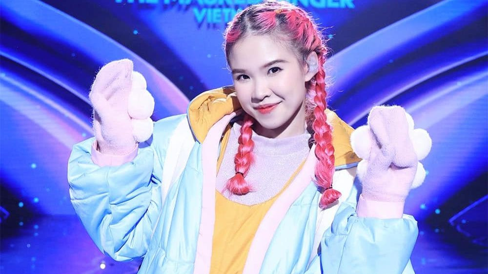 Hôm 6/9, Cừu Bông Khởi My lộ diện. Chủ nhân bản hit Người yêu cũ khiến ban cố vấn và khán giả luyến tiếc sau khi chỉ nhận được 17,48% bình chọn. Ca sĩ trở lại ca hát sau 6 năm ở ẩn. &quot;Đây là sân khấu lớn đầu tiên em xuất hiện sau sáu năm em ngưng đi hát” – Khởi My thổ lộ.