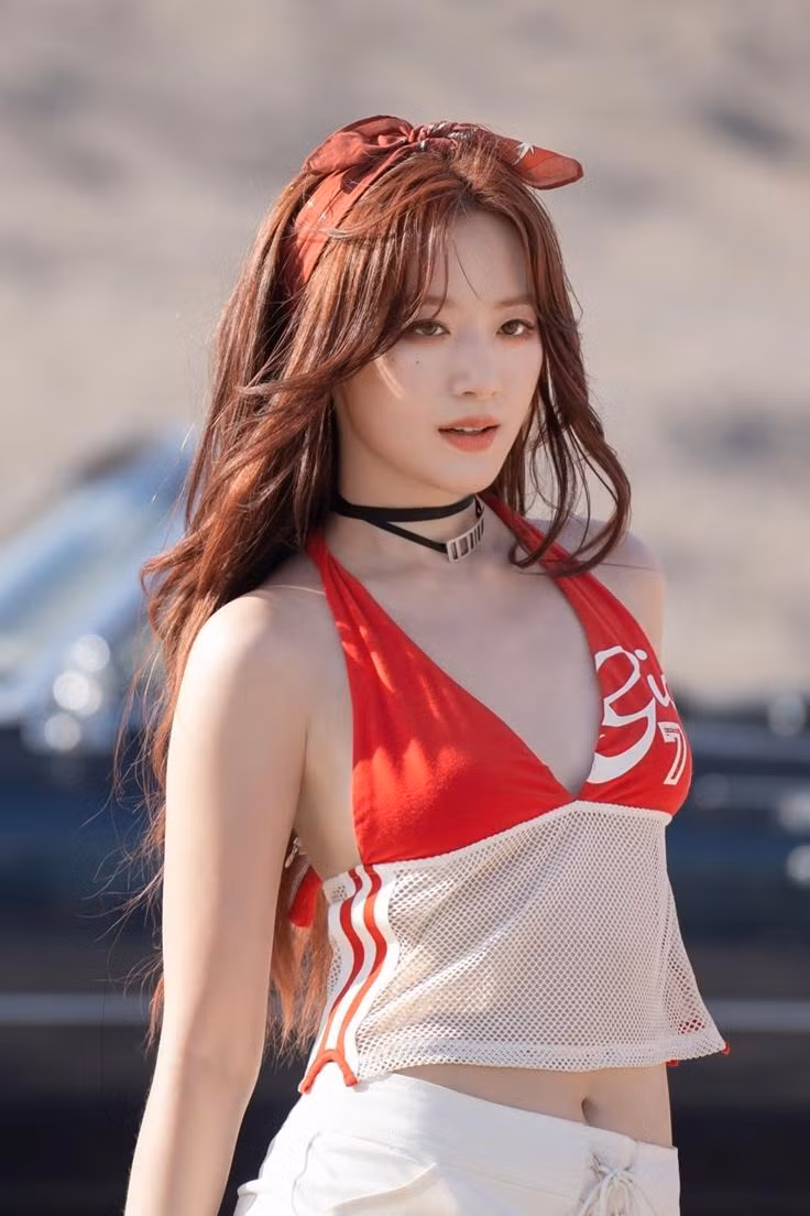 Shuhua, sinh năm 2000, em út nhóm nhạc (G)I-DLE, thường xuyên có phát ngôn gây tranh cãi. Shuhua, sinh năm 2000, em út nhóm nhạc (G)I-DLE, thường xuyên có phát ngôn gây tranh cãi.