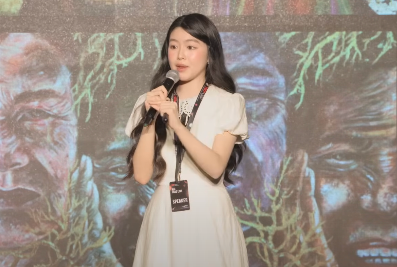 Lọ Lem - con gái MC Quyền Linh - tại TEDx Talk.