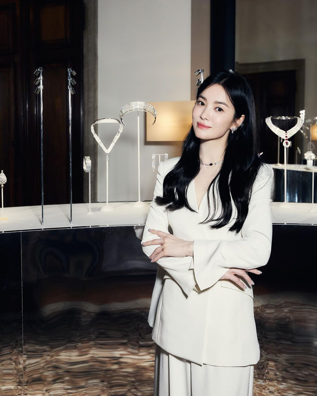 Ảnh được Song Hye Kyo đăng tải trên Instagram. Theo cô đây là những bức hình không được lựa chọn để quảng bá.