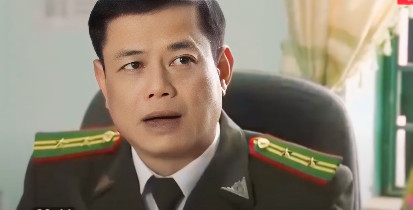 Chinh phục sân khấu, Xuân Tùng lấn sân sang điện ảnh với những vai diễn qua các bộ phim: Xin hãy tin em, Hôn nhân không giá thú, Mạch ngầm vùng biên ải, Hà Nội 12 ngày đêm… Chinh phục sân khấu, Xuân Tùng lấn sân sang điện ảnh với những vai diễn qua các bộ phim: Xin hãy tin em, Hôn nhân không giá thú, Mạch ngầm vùng biên ải, Hà Nội 12 ngày đêm…