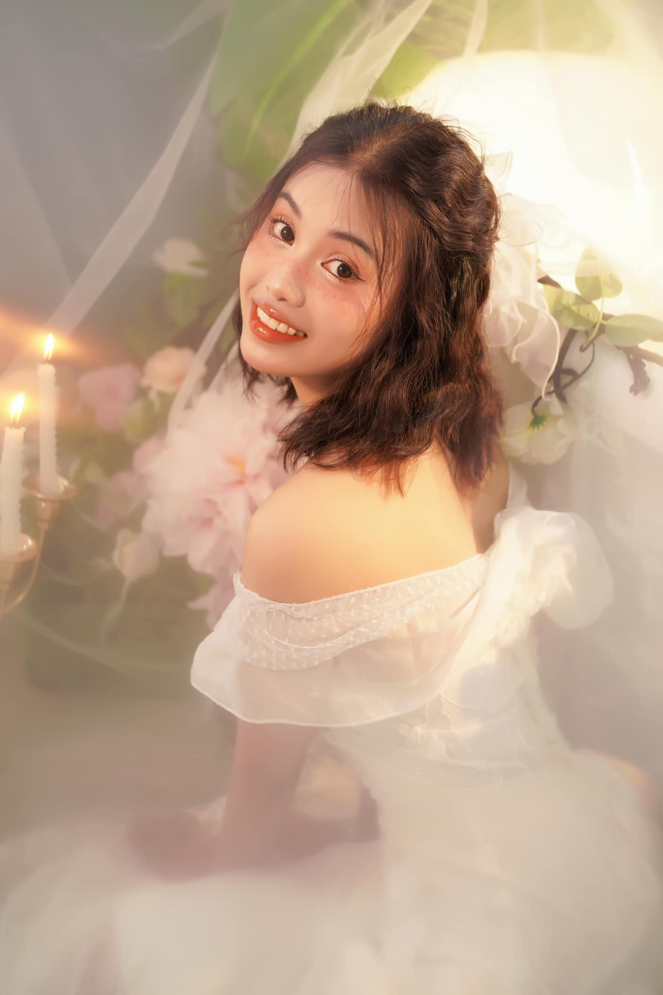 Cung thủ 23 tuổi thực hiện nhiều bộ ảnh và thường xuyên chia sẻ cuộc sống đời tư trên trang cá nhân.