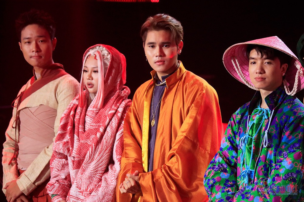 Từ đầu năm đến nay, gameshow ca nhạc vẫn phủ sóng truyền hình, các nền tảng mạng xã hội. Từ đầu năm đến nay, gameshow ca nhạc vẫn phủ sóng truyền hình, các nền tảng mạng xã hội.