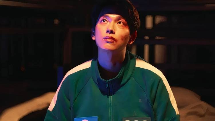 Nhiều nhân vật có tuổi đời trẻ xuất hiện trong phần 2 Squid Game. Đây là dụng ý của đạo diễn, vẽ nên bức tranh hiện thực mà xã hội Hàn Quốc đang đối mặt.