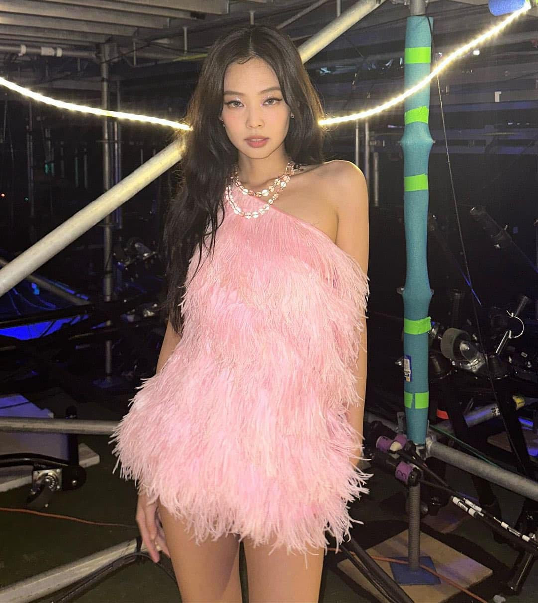 Jennie bị chỉ trích vì làm ảnh hưởng đến BlackPink. Ảnh: IG.