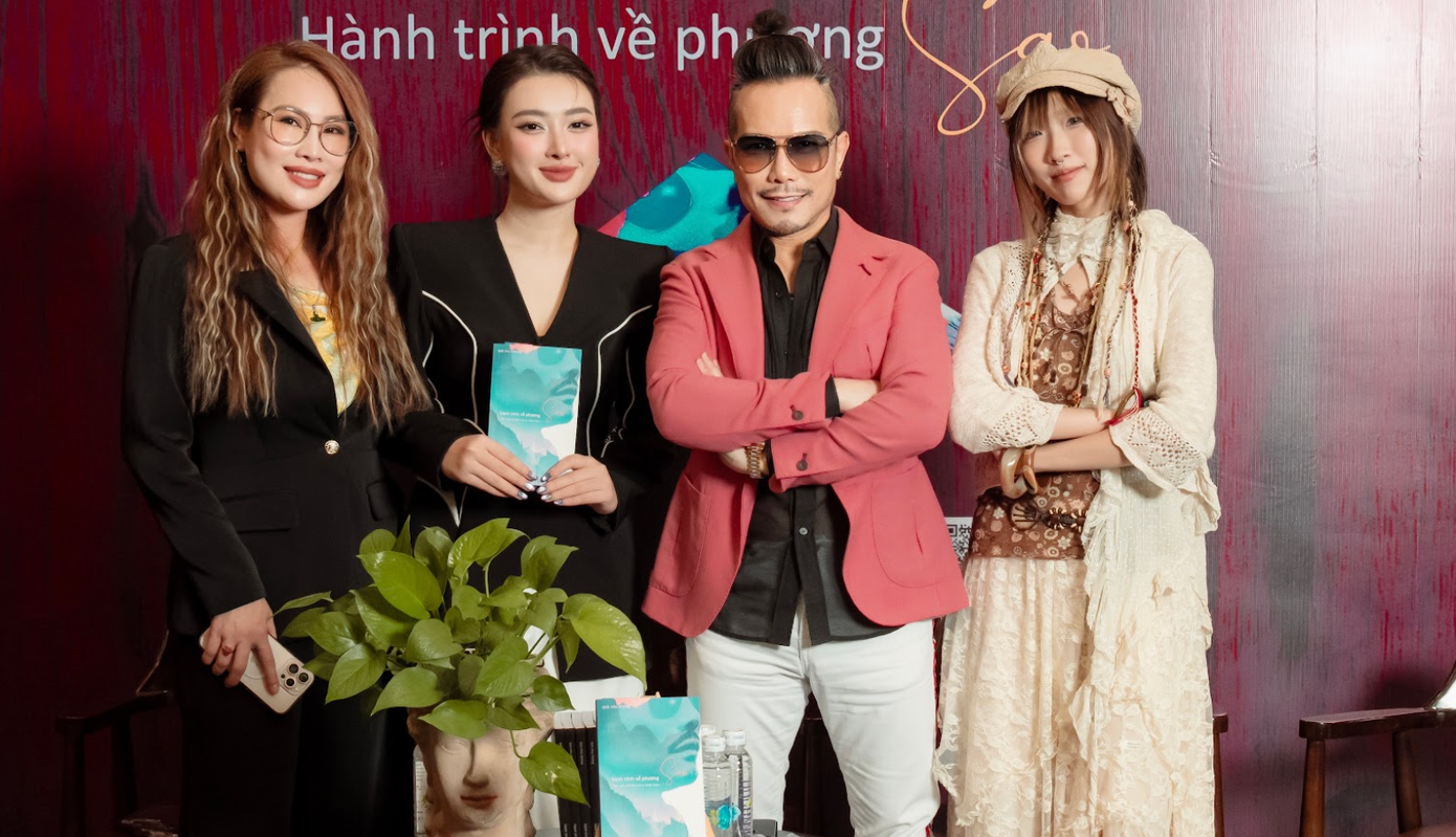 Jimmii Nguyễn mang du ca đến bãi biển Cửa Lò. Jimmii Nguyễn mang du ca đến bãi biển Cửa Lò.