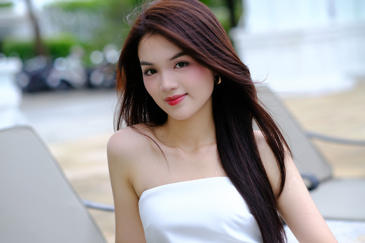 Minh Thu nói về sự thân thiện và hiếu khách của người dân Huế. Ảnh: Hà Trang. Minh Thu nói về sự thân thiện và hiếu khách của người dân Huế. Ảnh: Hà Trang.