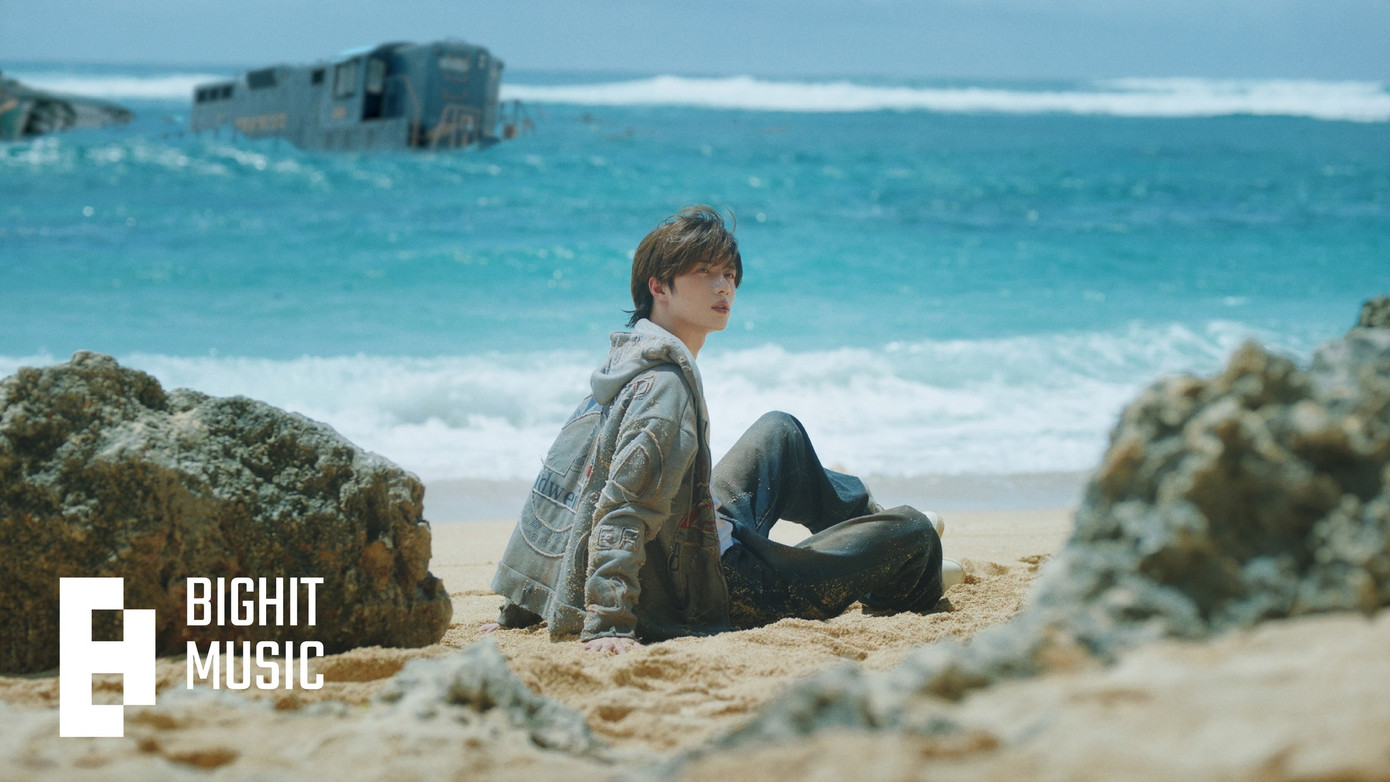 Thời gian qua, Việt Nam là điểm dừng chân lý tưởng của nhiều người Hàn đến du lịch, các ngôi sao nổi tiếng cũng không ngoại lệ. Trước thềm năm mới, Sungchan (RIIZE) đăng tải hình ảnh du lịch tại Nha Trang cùng gia đình. Heechul (Super Junior) hôm 12/2 bất ngờ chia sẻ chuyến đi tới Đà Nẵng đón Tết cùng vlog đi ăn lẩu, bún chả, ngắm đường hoa…