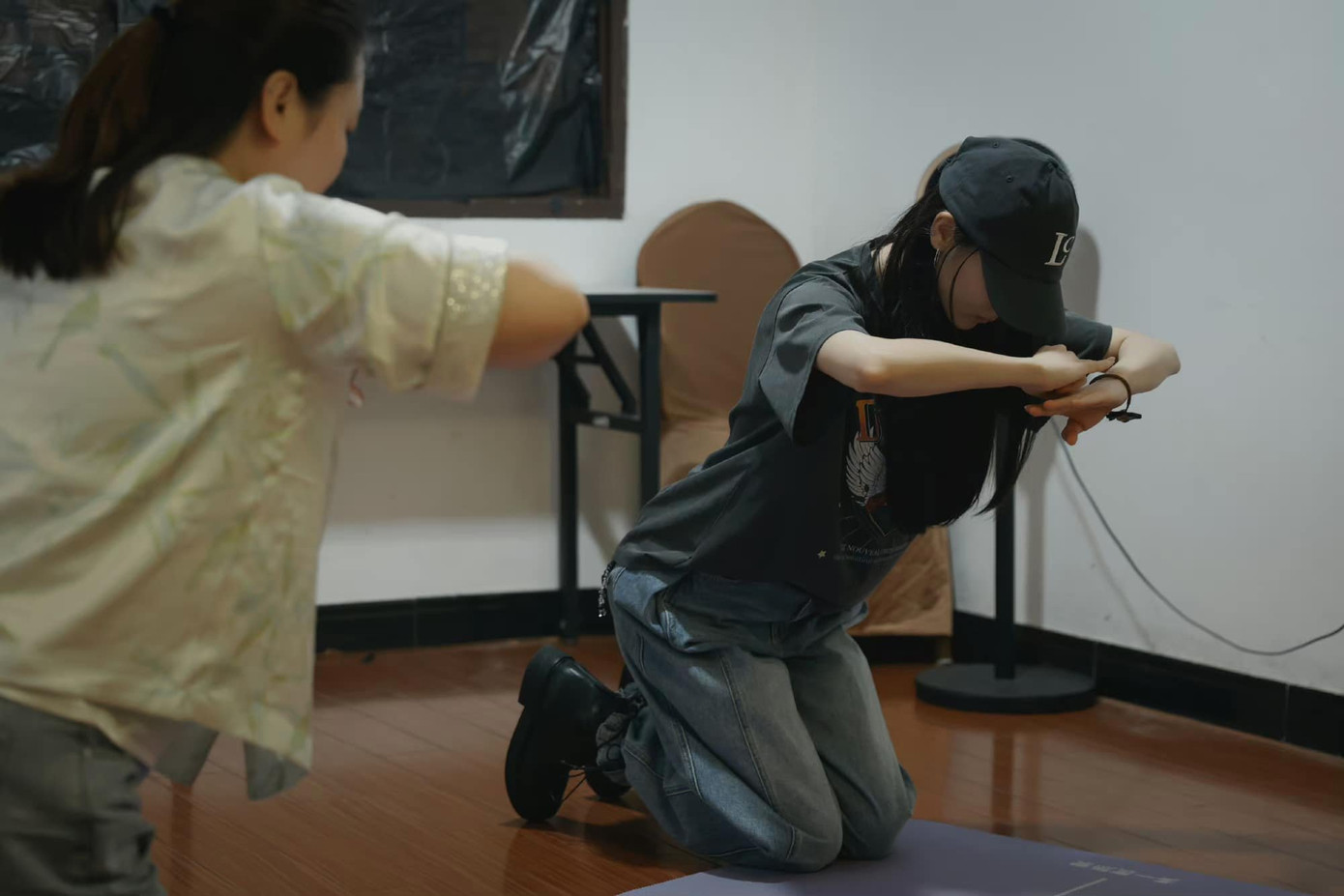 Địch Lệ Nhiệt Ba để mặt mộc gây sốt. Ảnh: Weibo. Địch Lệ Nhiệt Ba để mặt mộc gây sốt. Ảnh: Weibo.