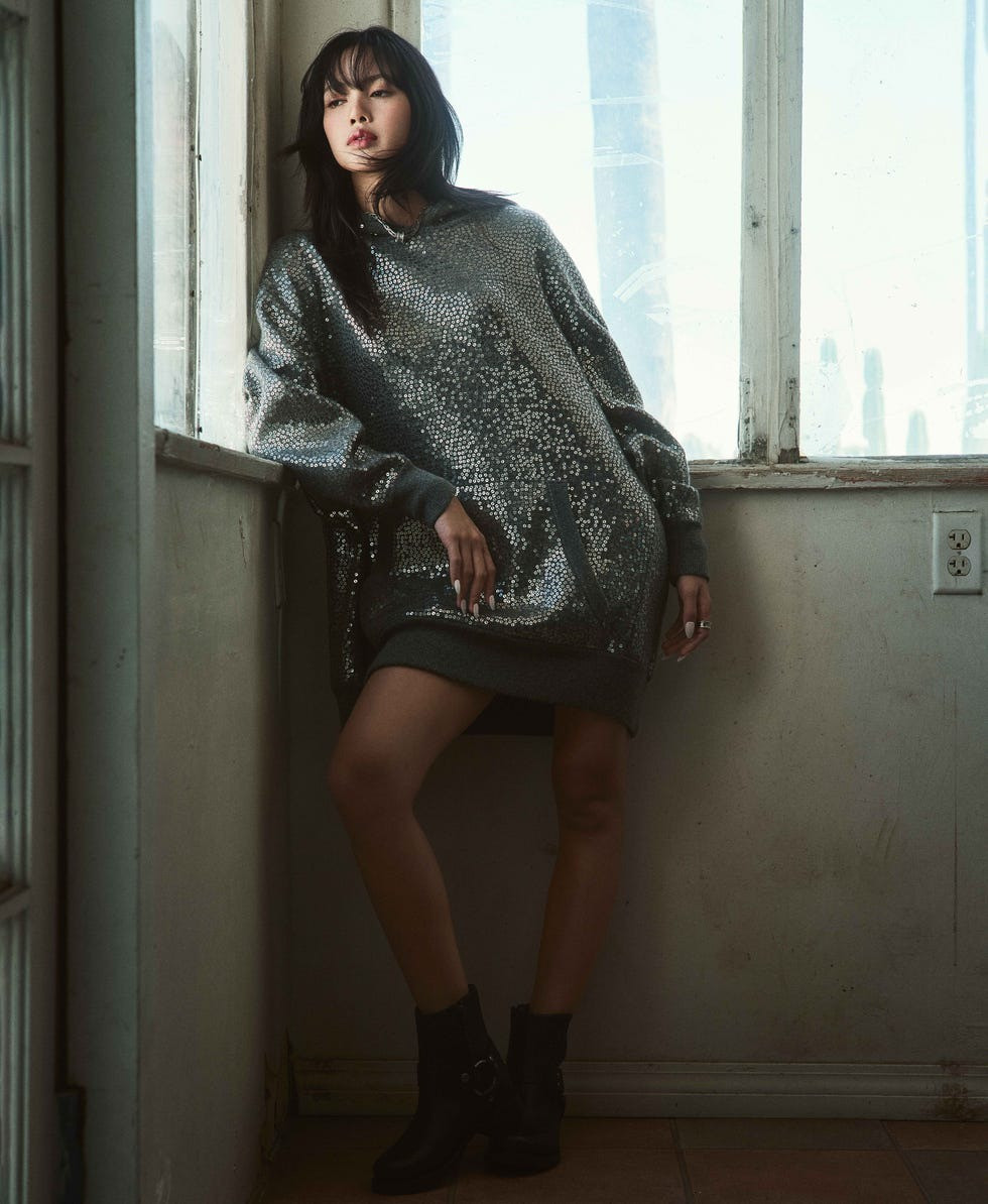 Nữ ca sĩ tự đi casting phim The White Lotus.