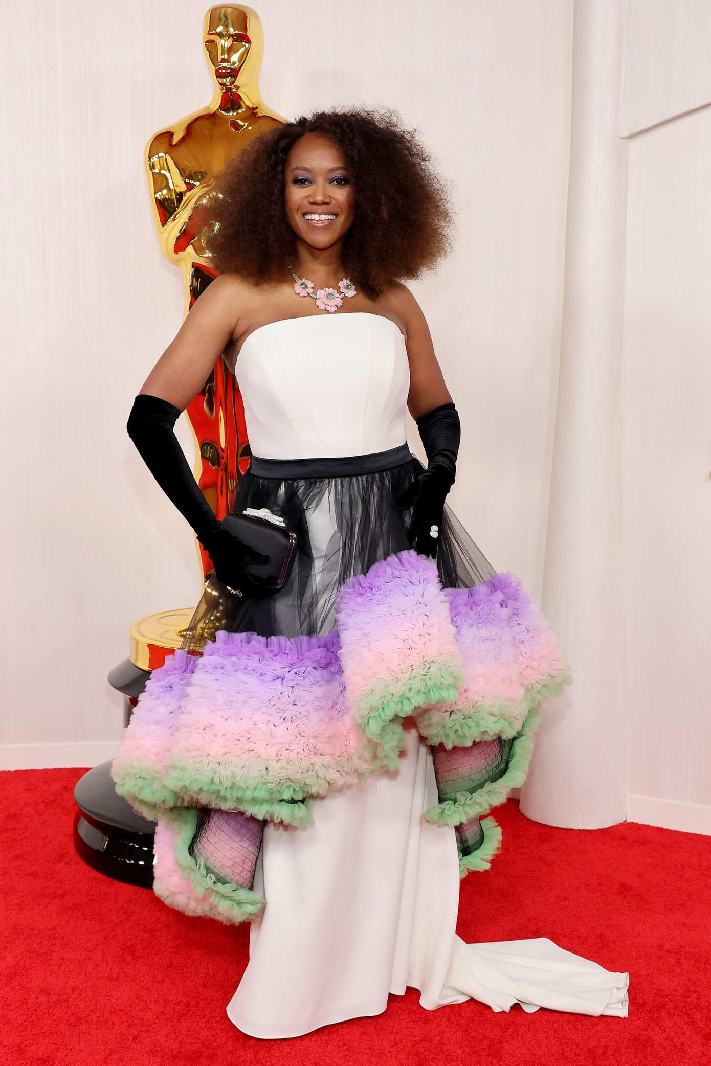 Erika Alexander trong trang phục Christian Siriano. Ảnh: Getty.