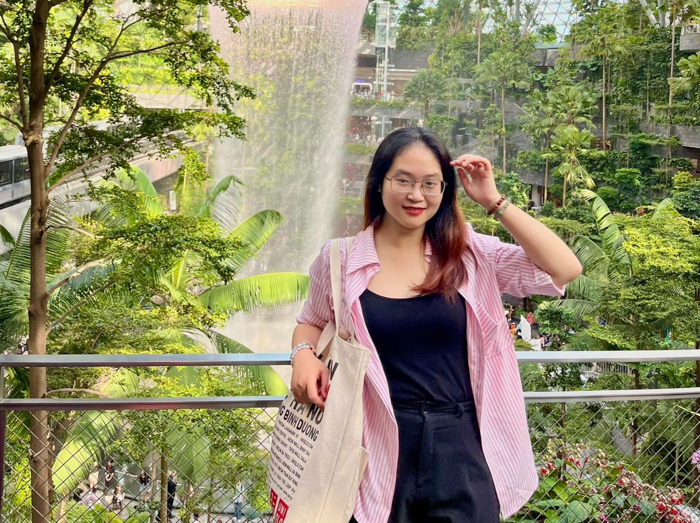 Chị Nguyễn Linh Chi (Hà Nội) tới Singapore từ sớm để du lịch kết hợp xem concert. Ảnh: NVCC. Chị Nguyễn Linh Chi (Hà Nội) tới Singapore từ sớm để du lịch kết hợp xem concert. Ảnh: NVCC.