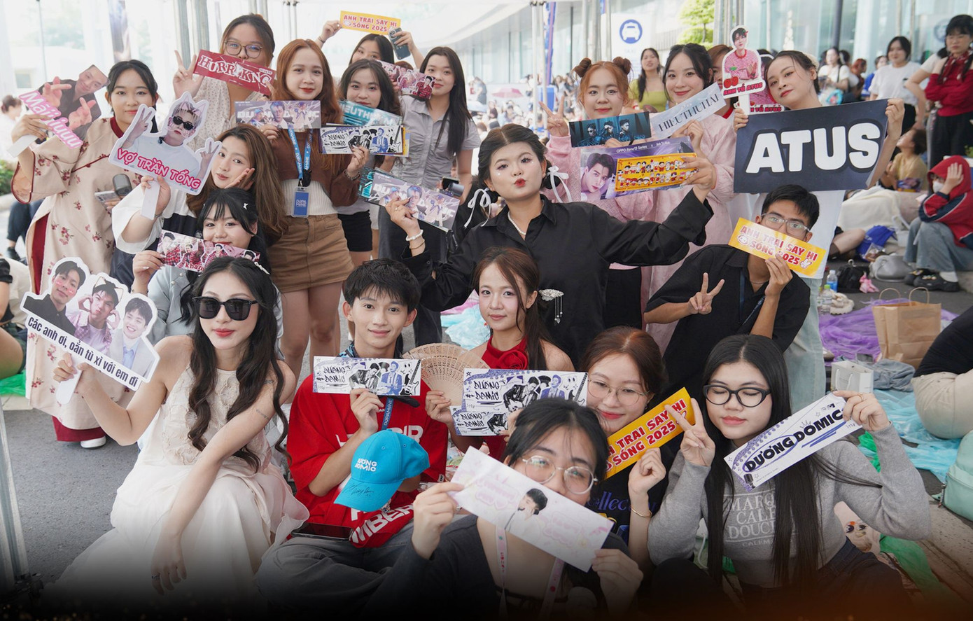 Sóng 25 – Live Concert diễn ra tối 8/1 tại TPHCM với gần 4 tiếng đồng hồ. Vì diễn ra trong trong nhà, sức chứa đêm nhạc chỉ có vài nghìn người, quy tụ nhiều nghệ sĩ từ show Anh trai say hi, MC Trấn Thành, Tùng Dương, Hoàng Hải, Thùy Chi…