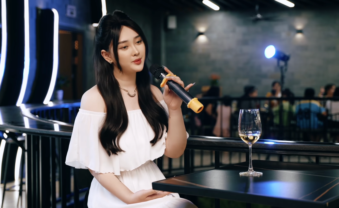 Chu Thúy Quỳnh được biết đến nhờ câu hát nổi tiếng "ngọt ngào đến mấy cũng tan thành mây".