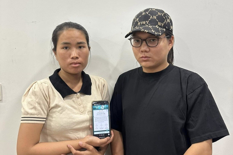 TikToker Phạm Thoại (phải) và mẹ bé Bắp - chị Thu Hòa.