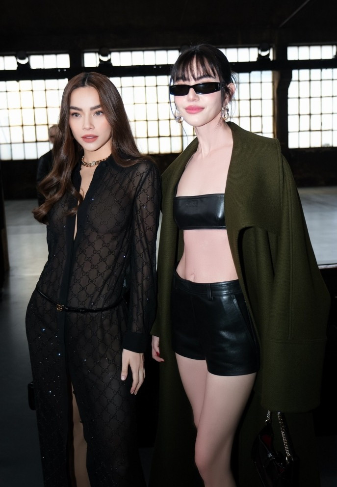 "Ma nữ đẹp nhất Thái Lan" Mai Davika gặp gỡ Hồ Ngọc Hà và Tiêu Chiến. "Ma nữ đẹp nhất Thái Lan" Mai Davika gặp gỡ Hồ Ngọc Hà và Tiêu Chiến.