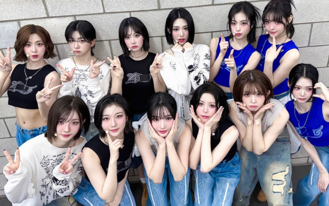 Nhóm nhạc Highlight (trái) và TripleS thông báo không đến diễn ở sân Mỹ Đình. Công ty quản lý của TripleS cho biết sự kiện ở Hà Nội đã bị hủy. Nhóm nhạc Highlight (trái) và TripleS thông báo không đến diễn ở sân Mỹ Đình. Công ty quản lý của TripleS cho biết sự kiện ở Hà Nội đã bị hủy.